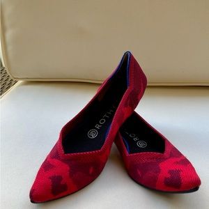 Rothy’s Point - Red Camo